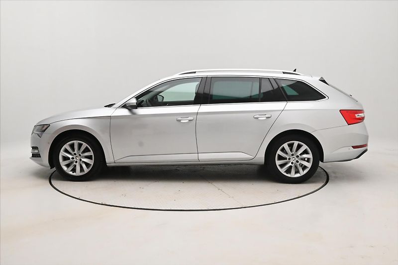 Škoda Superb 2,0 TDI 110 kW Style Záruka až - fotka 8 z 33