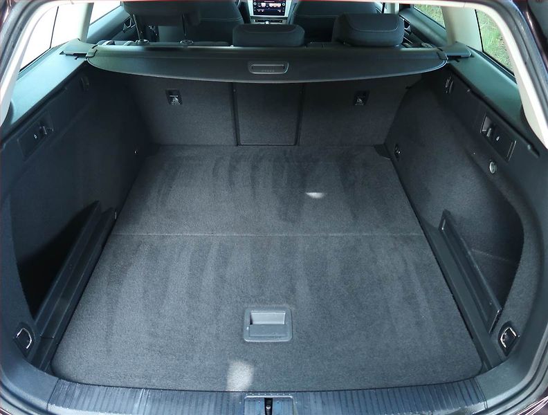 Volkswagen Passat (2018) Comfortline 2.0 TDI, Automat - fotka 14 z 20