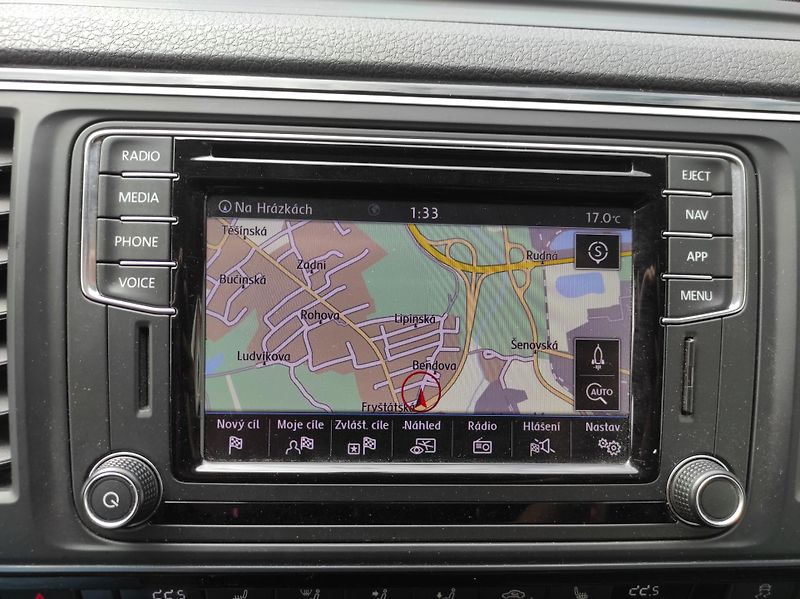 Volkswagen Multivan 2,0TDi DSG,4x4,Highline,7 míst - fotka 27 z 59