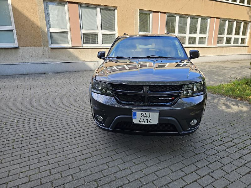 Dodge Journey (2017) GT 3,6 V6 AWD LPG 7 míst - fotka 2 z 24
