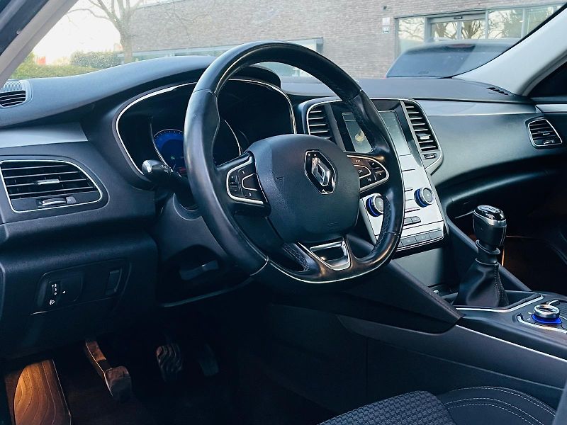 Renault Talisman 1.6dCI MANUÁL VÝHŘEV TAŽNÉ - fotka 22 z 44