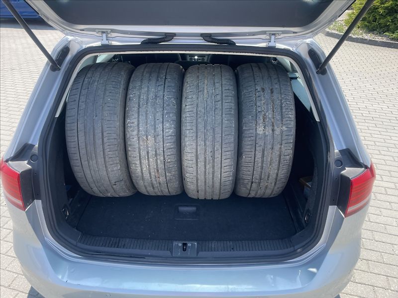 Volkswagen Passat 2,0 TDi 110kw Radar DSG GPS Hi - fotka 11 z 43