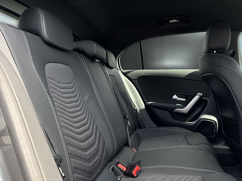 Mercedes-Benz Třídy A A-Třída 180 Progressive Editio - fotka 18 z 18
