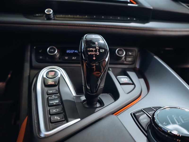 BMW i8 Ultimate Sophisto Edition Kupé - fotka 21 z 35