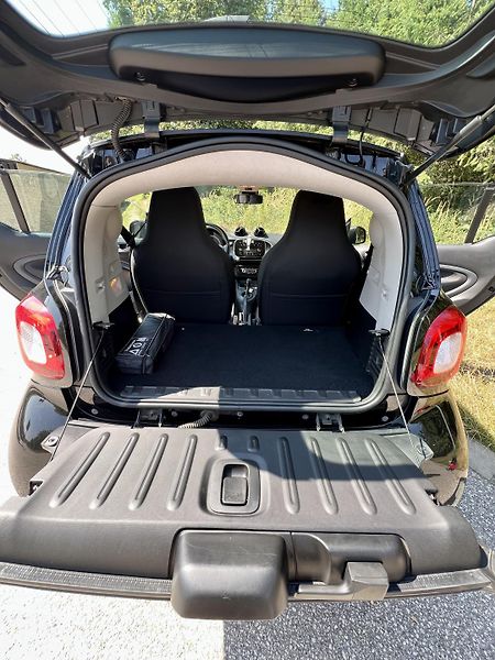 Smart Fortwo (2016) Smart Fortwo Coupé 1.0 52 kW - fotka 7 z 15