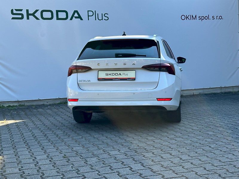 Škoda Octavia (2022) 2.0 TDI 110kW DSG Style Combi - fotka 2 z 25