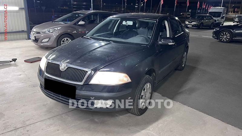 Škoda Octavia (2008) 1.6 MPi, ČR, AC, tažné - fotka 1 z 3