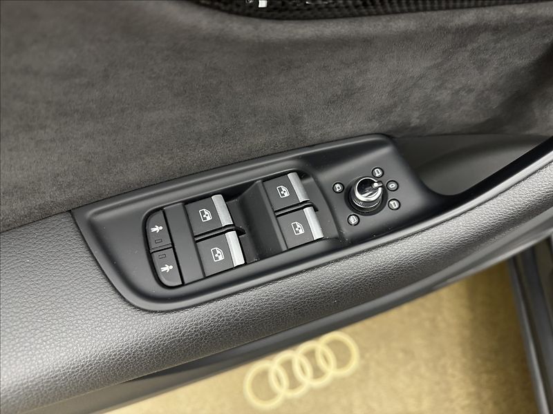Audi SQ7 4,0 CERAMIC 7MÍST NV MASÁŽ TZ - fotka 33 z 53