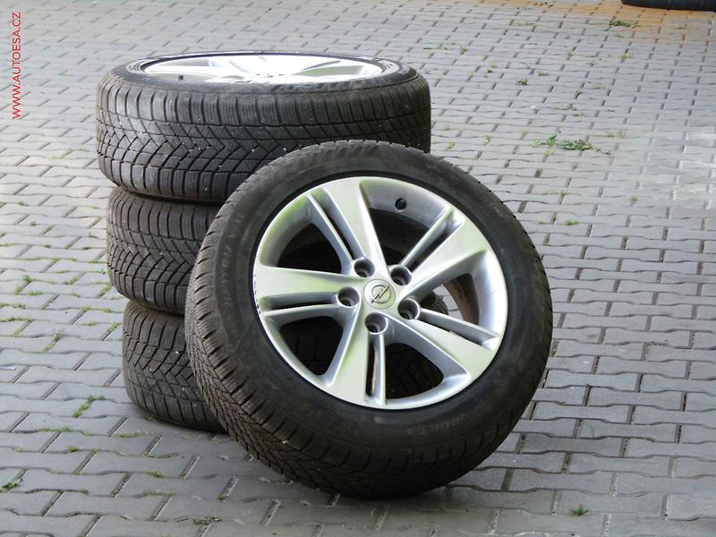 Opel Insignia (2019) 1.6 CDTi, servis.kniha, AT - fotka 20 z 21