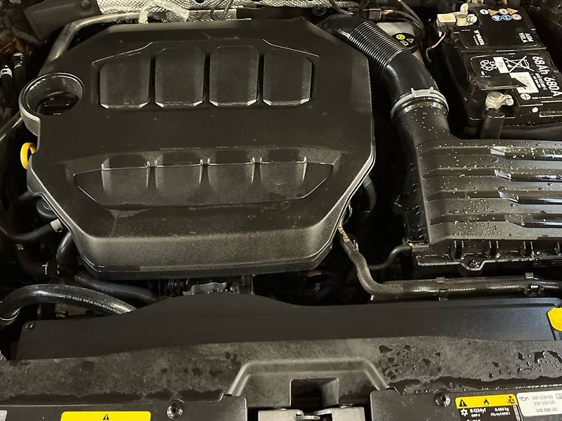 Škoda Karoq (2024) Sportline 2.0 TSI 4x4 DSG - fotka 17 z 20