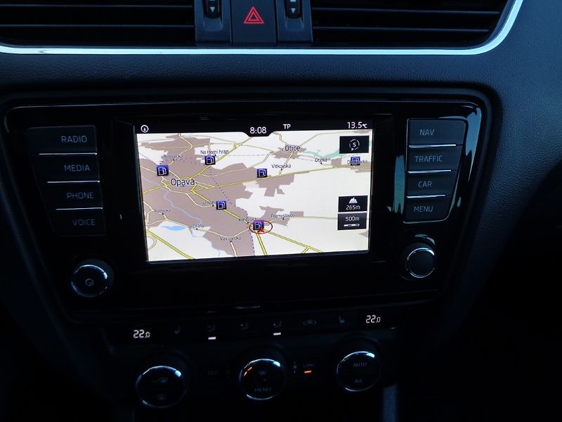 Škoda Octavia Combi SCOUT 2.0 TDI DSG 4x4  1 - fotka 15 z 25