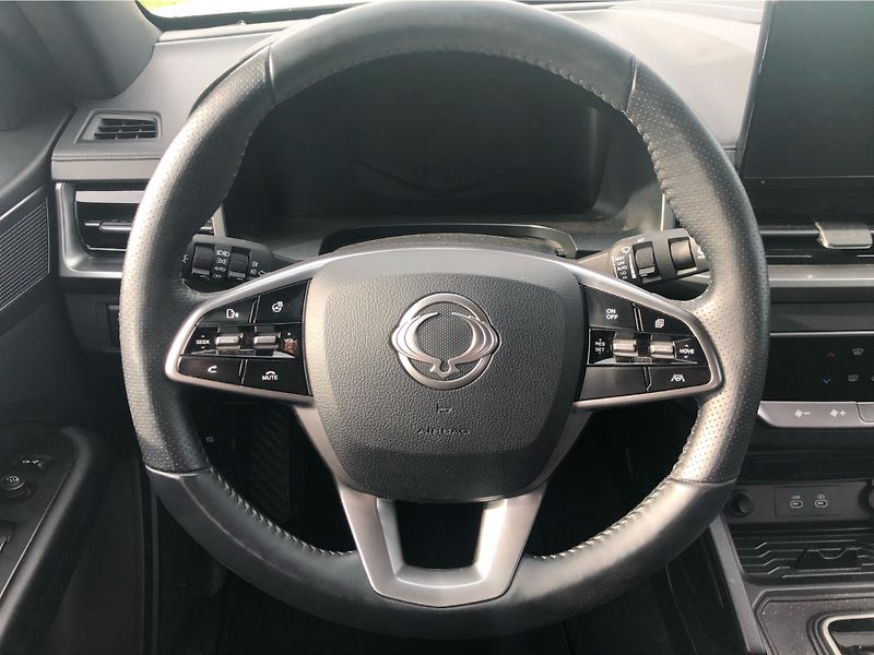 SsangYong Musso A Grand 2.2 e-XDi TD AT 4x4 - fotka 17 z 28