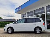 Volkswagen Touran 2,0 TDI 7MÍST VÝHŘEV KLIMA - náhled 1