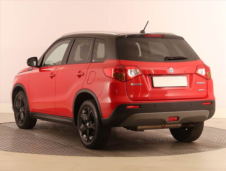Suzuki Vitara (2015) Elegance 1.4 BoosterJet, 4X4 - fotka 4 z 23