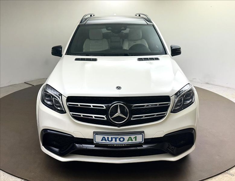 Mercedes-Benz GLS 5,5 63AMG DESIGNO NZTOP PANO - fotka 2 z 61