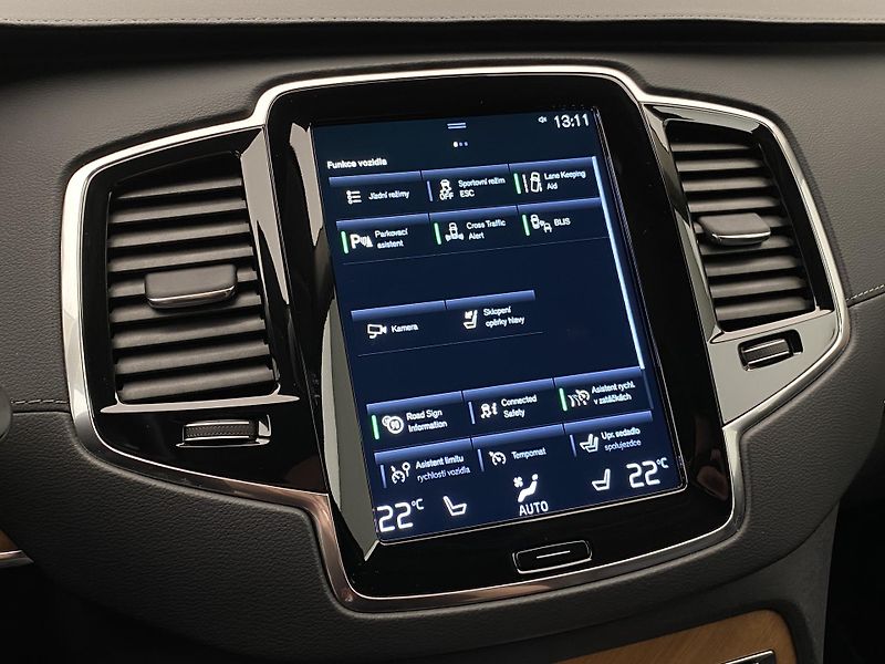 Volvo XC90 B5 AWD INSCRIPTION REZERVACE - fotka 42 z 49