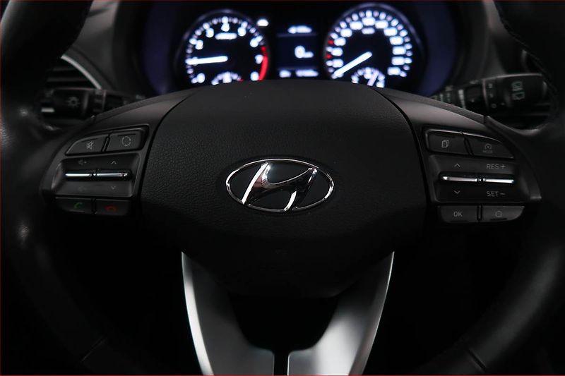 Hyundai i30 (2017) Trikolor 1.0 T-GDI, Serv.kniha - fotka 16 z 17