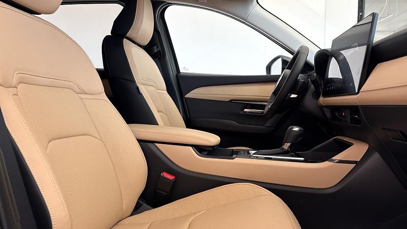 Mazda CX-5 (2026) 2.5 AWD Homura BÉŽOVÁ KŮŽE - fotka 13 z 28