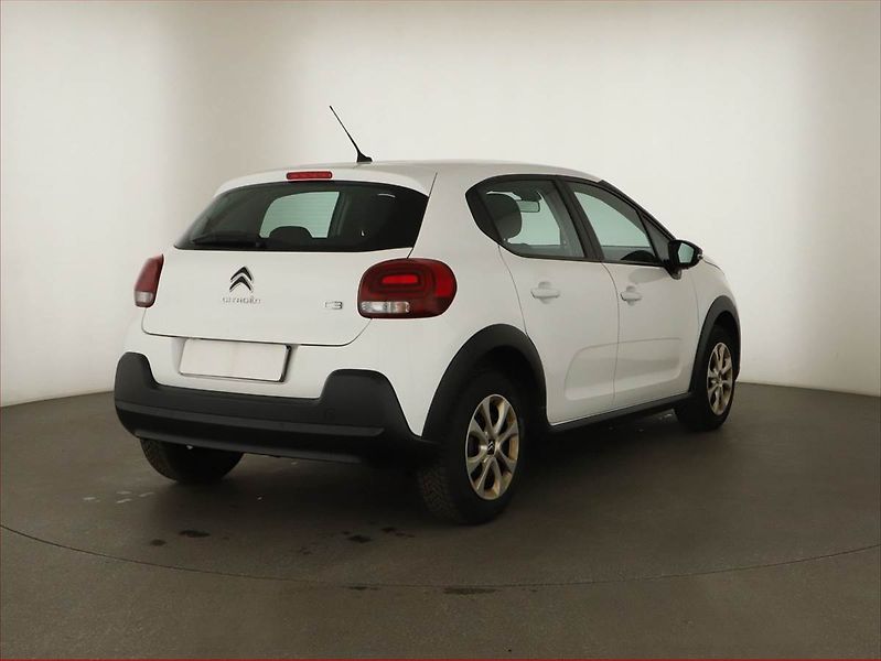 Citroën C3 (2020) Feel 1.2 PureTech, ČR,1.maj - fotka 5 z 12