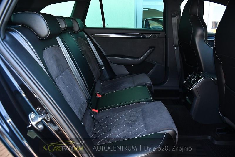 Škoda Superb 2,0TDI SPORTLINE DSG ČR 1.MAJ  - fotka 18 z 56