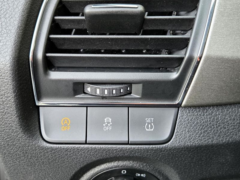 Škoda Fabia PANORAMA,SERV.KNÍŽKA 1.MAJ   - fotka 38 z 42