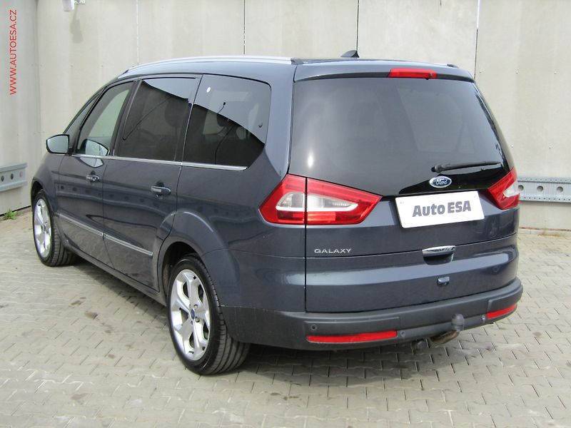 Ford Galaxy (2011) 2.2 TDCi, AC, kůže - fotka 6 z 20