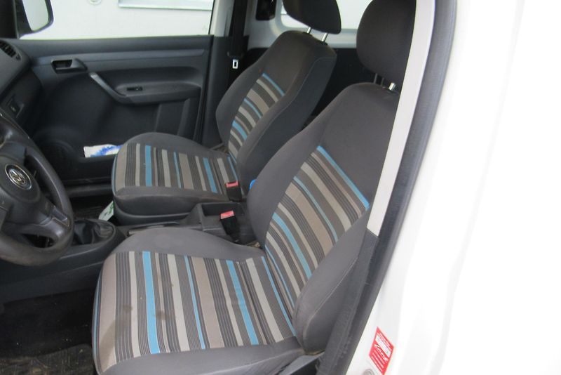 Volkswagen Caddy 1.6TDI KLIMA VŮZ NA OPRAVU !! - fotka 12 z 15