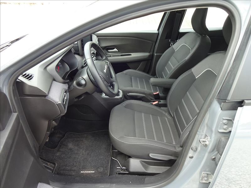 Dacia Sandero 1,0 TCe 67kW - fotka 16 z 50