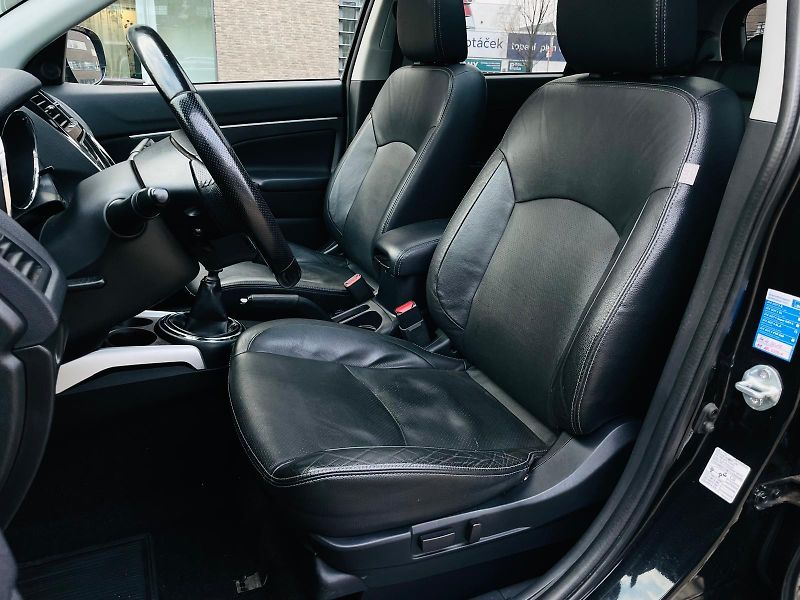 Peugeot 4008 1.8HDI 4x4 VÝHŘEV KAMERA TAŽNÉ - fotka 31 z 52