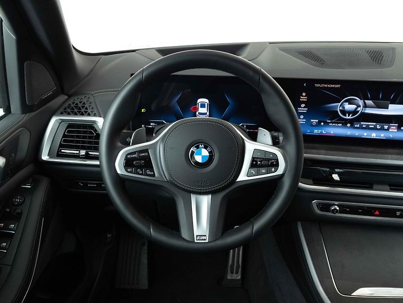 BMW X5 xDrive30d - fotka 13 z 24