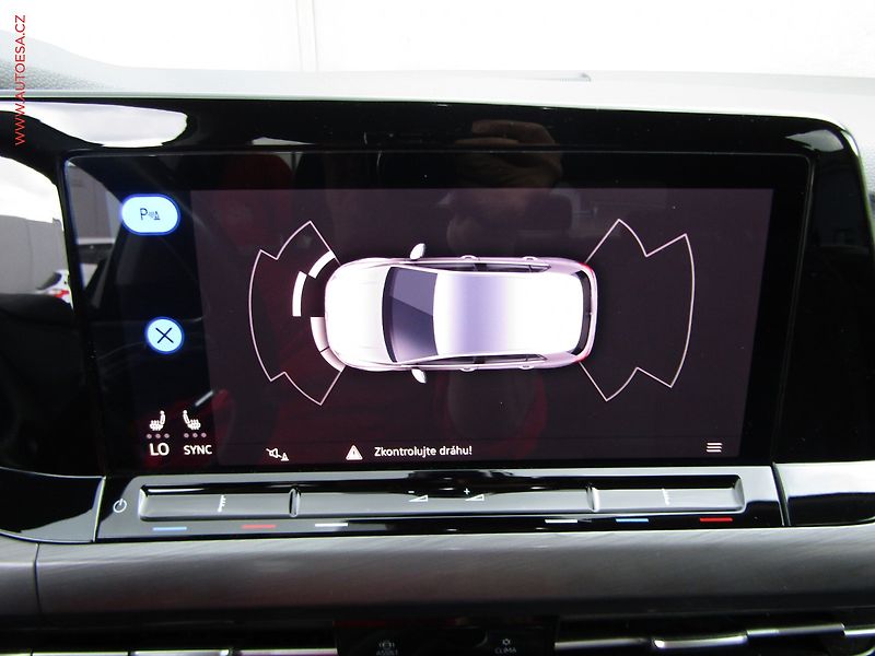 Volkswagen Golf (2020) 1.5 TSi, Style, LED, navi - fotka 16 z 22