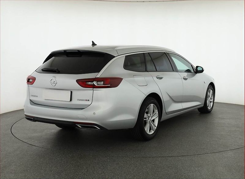 Opel Insignia (2018) 2.0 BiTurbo CDTI, 4X4 - fotka 5 z 20