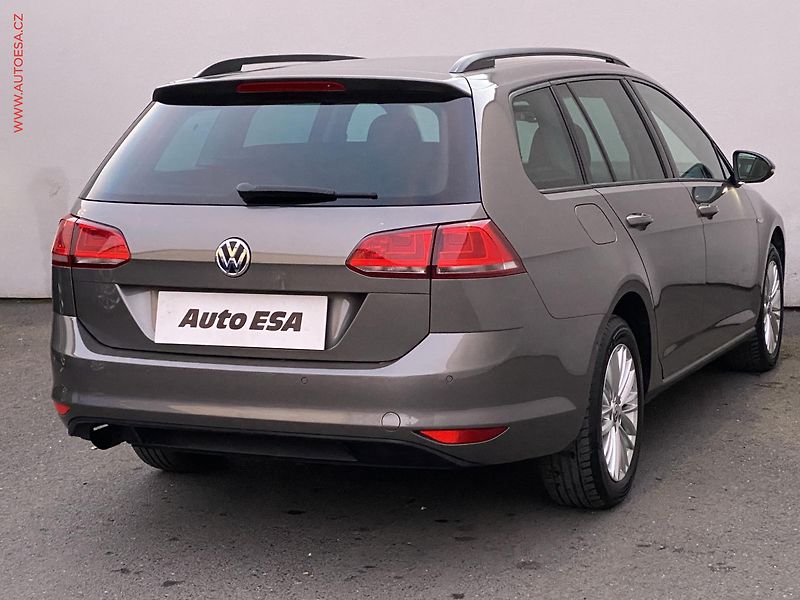 Volkswagen Golf (2014) 1.2 TSi, CUP, AC, park.čidla - fotka 4 z 17