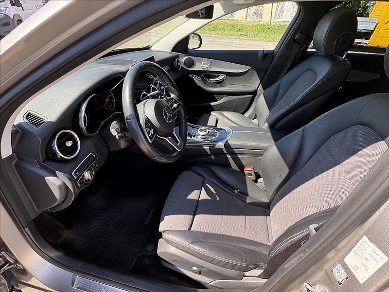 Mercedes-Benz Třídy C 2,0 220d 143kW 4M,AVG,Led,Pano - fotka 3 z 48