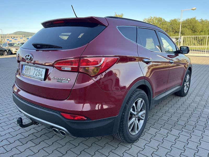 Hyundai Santa Fe (2013) 2.2 CRDI 4X4 - fotka 7 z 14