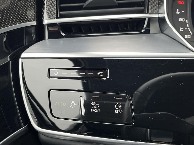 Audi S8 (2023) 4.0TFSi V8 420kW - FULL výbava - fotka 16 z 27