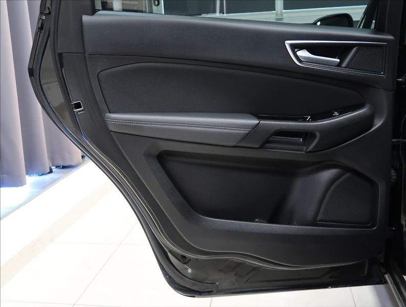 Ford S-MAX 2,0 EcoBlue NAVI KAMERA VÝHŘEV - fotka 40 z 46