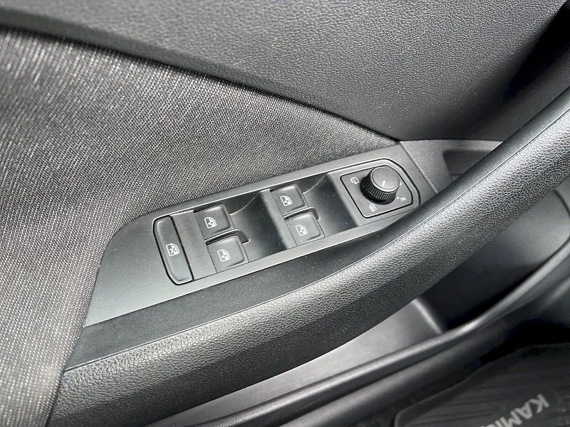 Škoda Kamiq (2022) 1.0 TSI 81 kW DSG Style Plus - fotka 23 z 33