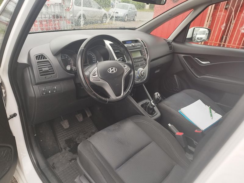 Hyundai ix20 (2013) 1.4i, volat-608 081 843 - fotka 8 z 14