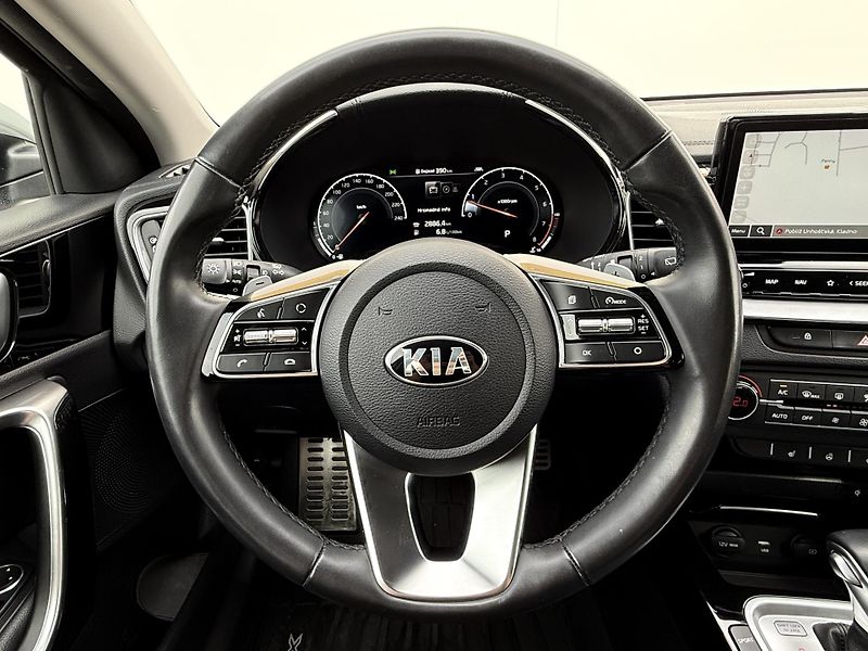 Kia XCeed 1.5 T-GDI 7DCT 117kW TOP - fotka 15 z 23