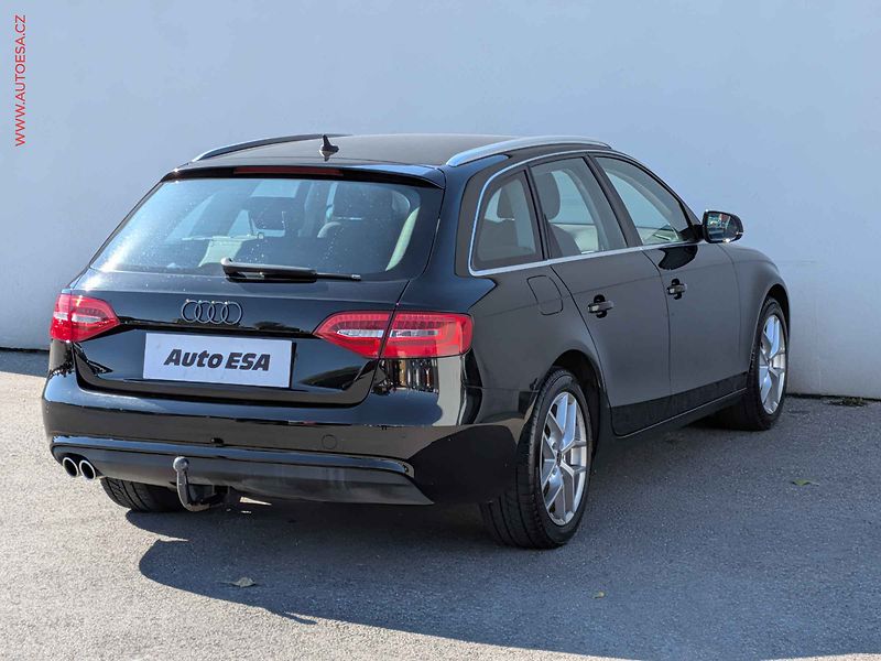 Audi A4 (2015) 2.0 TDi quattro, ČR, AT, navi - fotka 4 z 16