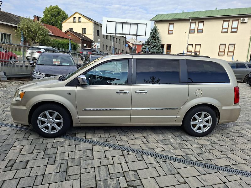 Chrysler Town & Country (2014) 3,6L 7míst, LPG, tažné, 2xkola - fotka 4 z 35
