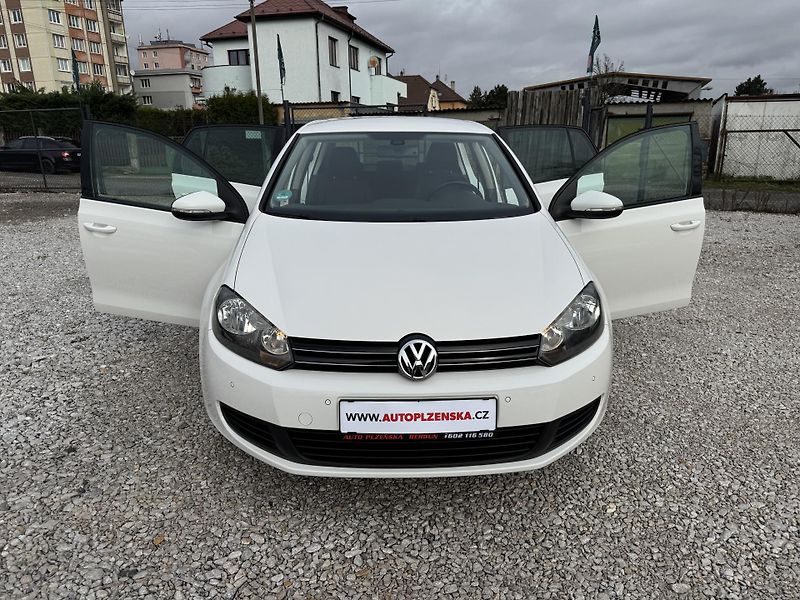 Volkswagen Golf 1,4TSi,rezervace - fotka 10 z 34