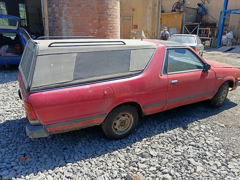 Subaru Ostatní (1990) BRAT 1,8 - fotka 2 z 13
