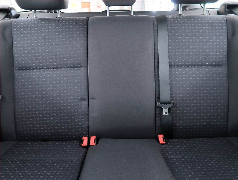 Ford Focus (2003) 1.8 TDDi, po STK, Tažné, Klima - fotka 10 z 14