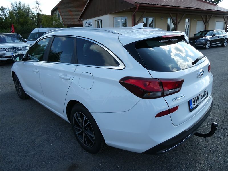 Hyundai i30 1,0 T-GDi 88kW Smart,ČR,naviga - fotka 7 z 43