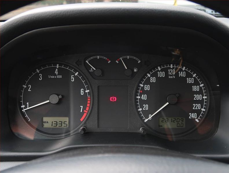 Škoda Octavia (2000) 2.0, po STK, Tažné, Klima - fotka 11 z 14
