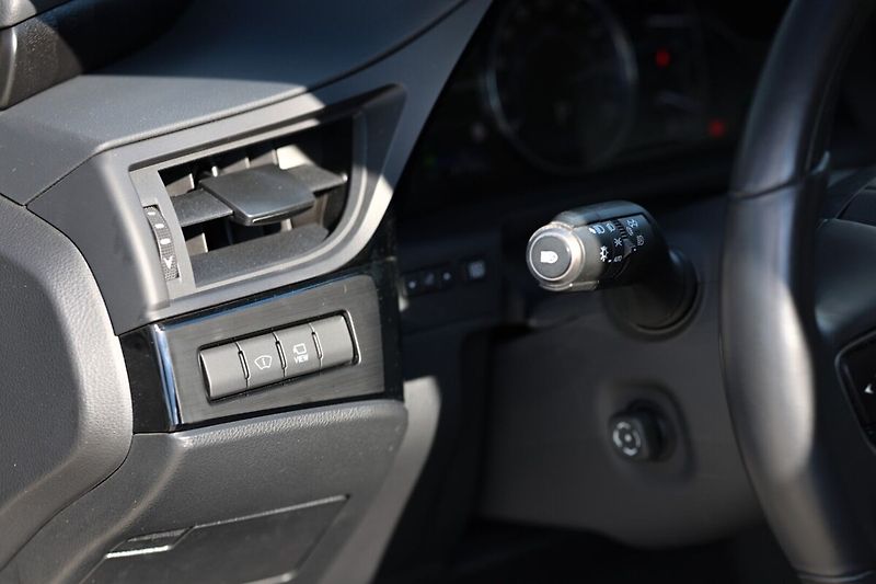 Lexus ES 300h 300H 2,5 HEV LUXURY - fotka 20 z 40