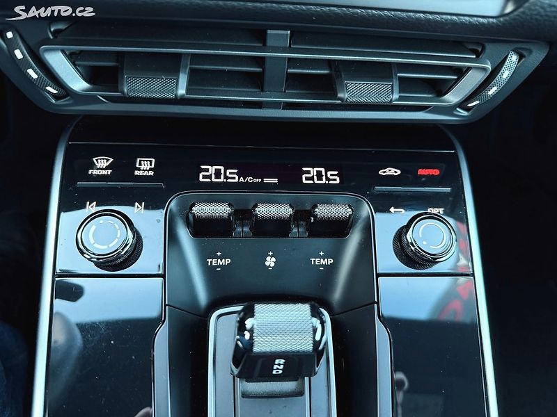 Porsche 911 992 Carrera S záruka do 12/26 - fotka 15 z 32