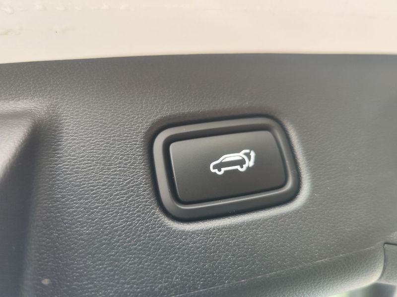 Hyundai Tucson 1.6 T-GDI/196kW Style PRM PHEV - fotka 11 z 41